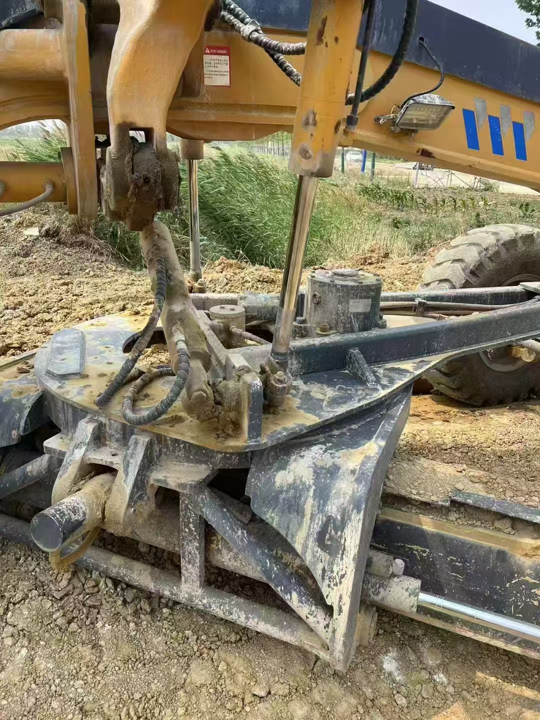 精品2021年GR2205二手平地机